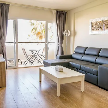 Appartement New Near The & Train Station In Club Playa Flores *